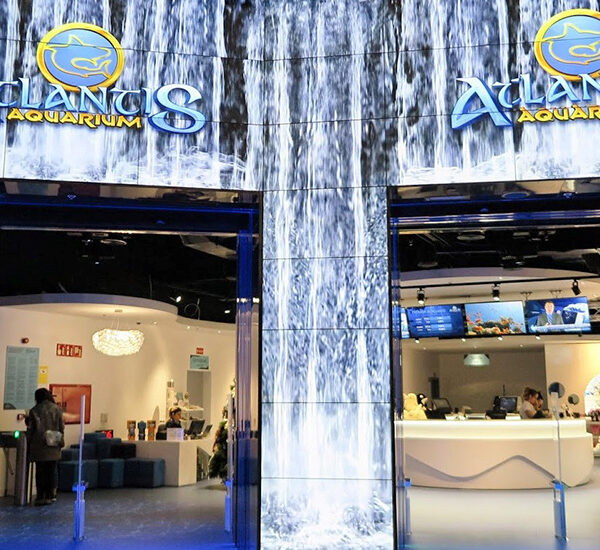 Iluminación Atlantis puerta