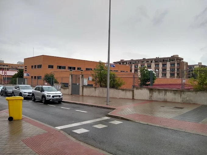 Centro de educación infantil, primaria y secundaria Gabriela Mistral